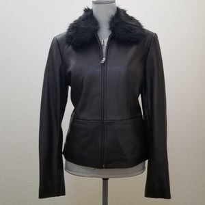 Beautiful Leather Jacket w/ Detachable Fur Collar